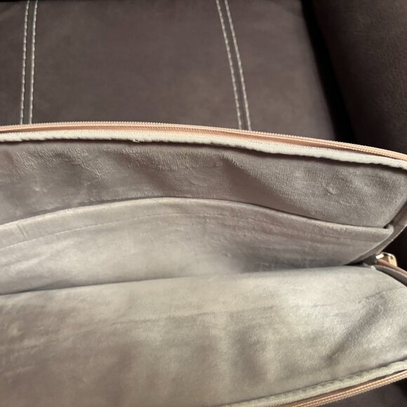 Gently Used MOSISO Laptop Sleeve fits 13.3/14" MacBook Pro + Ipad Pro 12.9" as - Picture 3 of 6